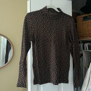 doen mock neck tee in secret night garden
